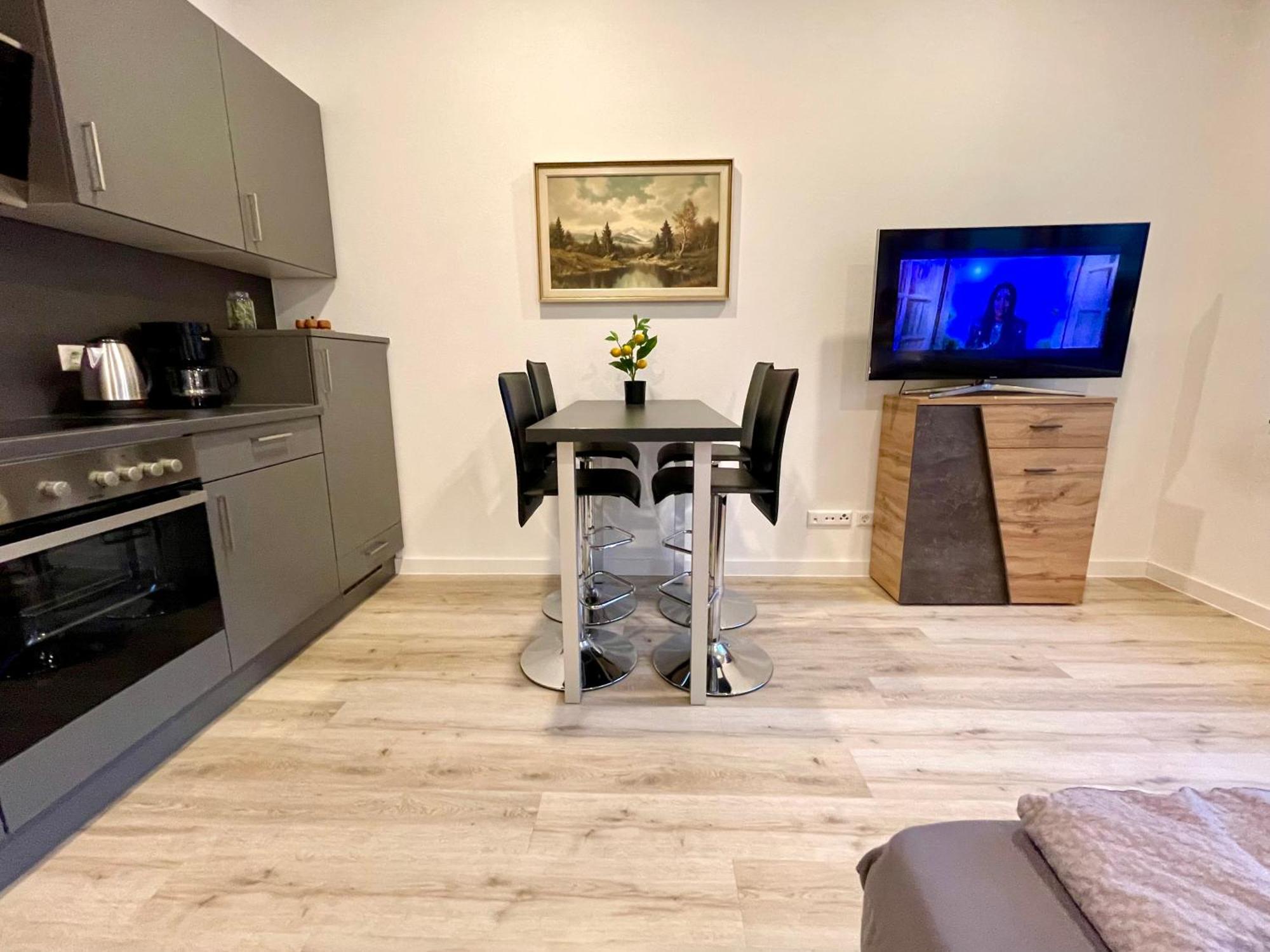 Neu Schwarzwald Zimmer Am Schloessle Goldstadt Pforzheim Zewnętrze zdjęcie